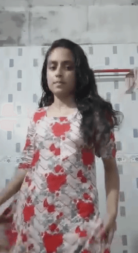 Horny slim skinny gf showing fingering all 7 clip