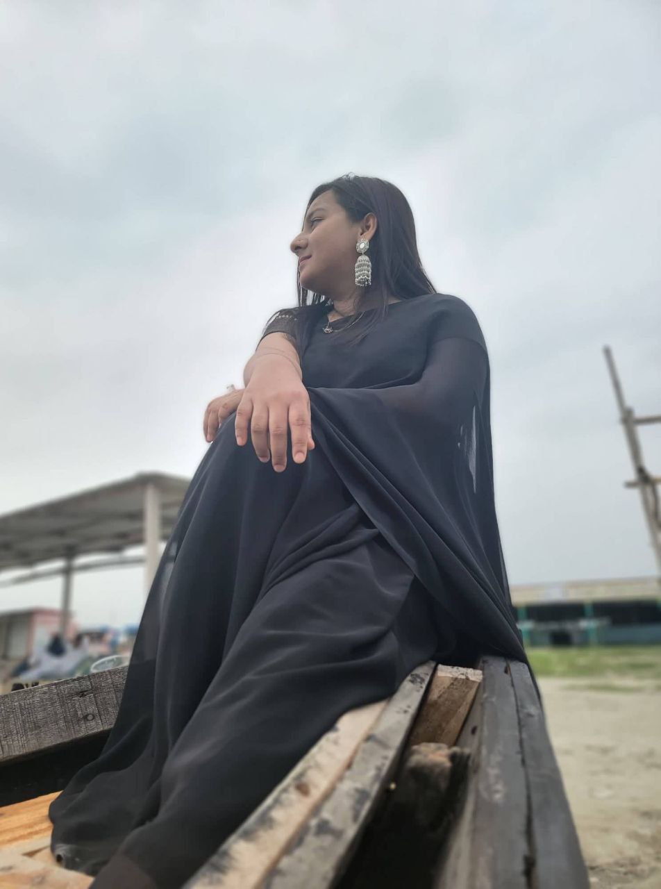 Bengali hot girl farha showing