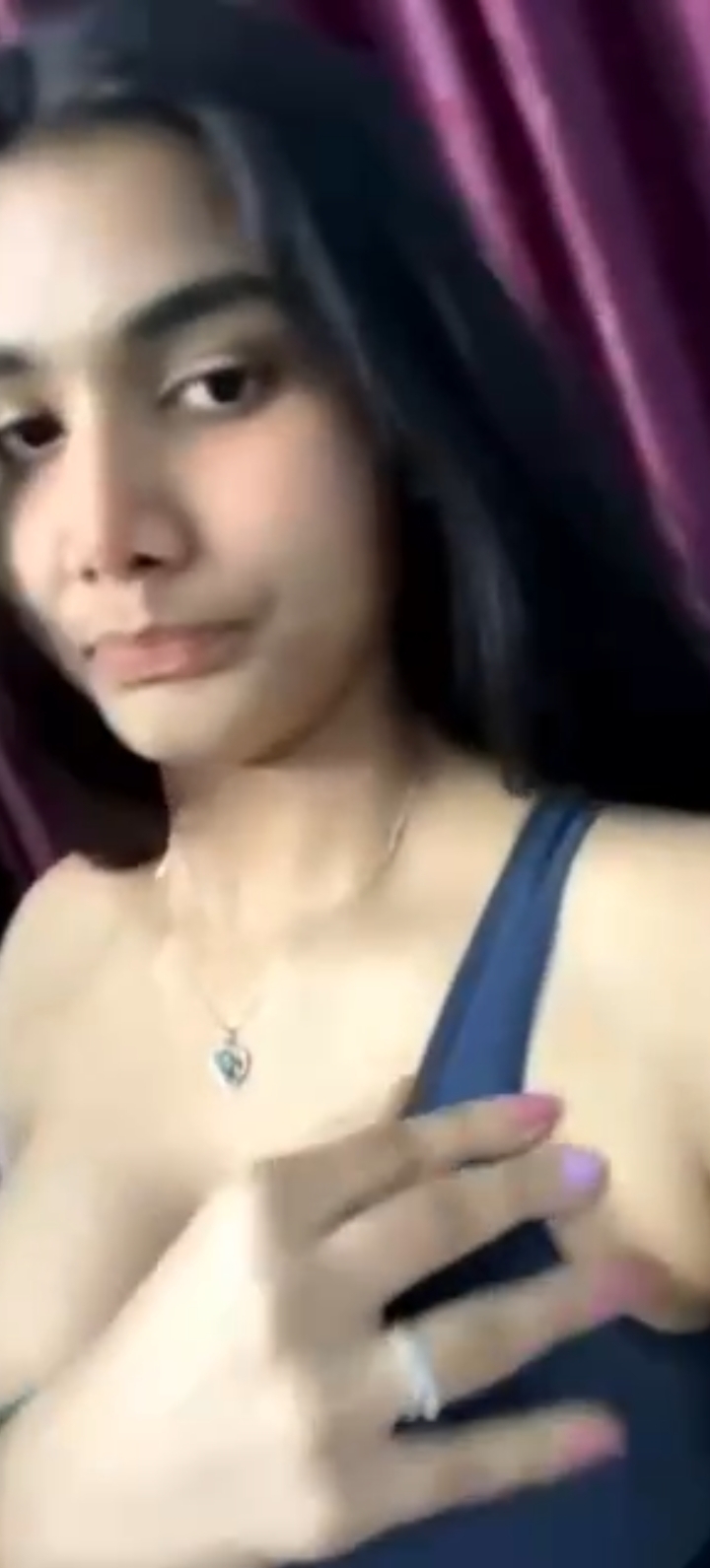 Beautiful Sexy Indian Cutie Showing
