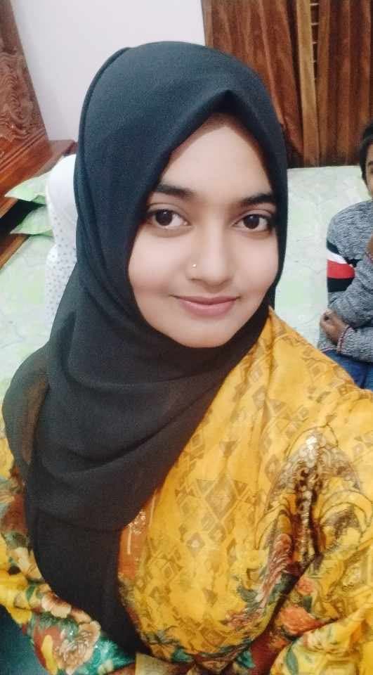 Bangladeshi hot cute hijabi girl mehbuba showing her bf on video call