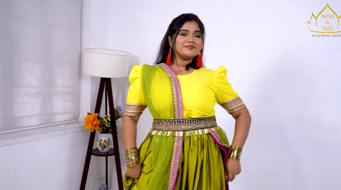 Bengali Horny Bitch Anjuman Ara Mouri Hard Fucking 15 Clips and 50 + pics and Dance