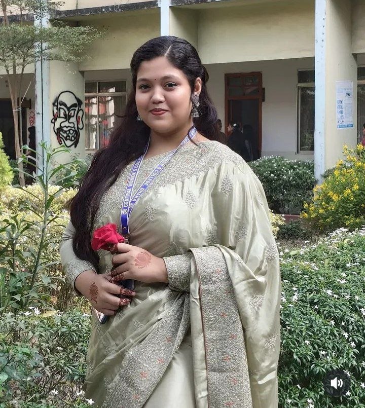 Bengali Sexy Dhaka Central womens College GF Showing Teasing Fucking Many Clips